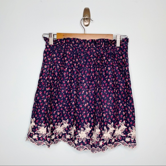 Francesca’s Blue Rain Navy Floral Lace Skirt - Picture 1 of 6